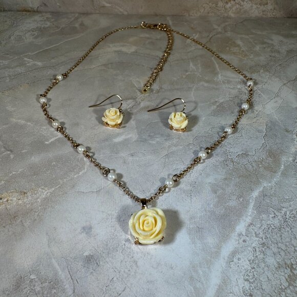 Vintage Carolee Gold Tone Ivory Roses & Simulated Pearl Necklace & Earrings Set - Picture 1 of 8
